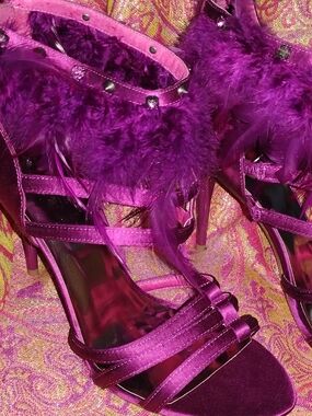 HOTT ABS Women's Plum Satin & Feather Strap High-Heel Sandals-Brand New! Size 11